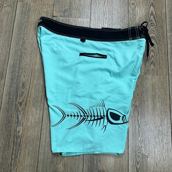 Tormenter Board Shorts Swim Trunks Aqua Blue Fish Skeleton Graphic Mens Size 38 - Picture 5 of 8